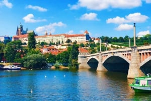 PRAGUE CASTLE: PRIVATE FAIRYTALE WALKING TOUR