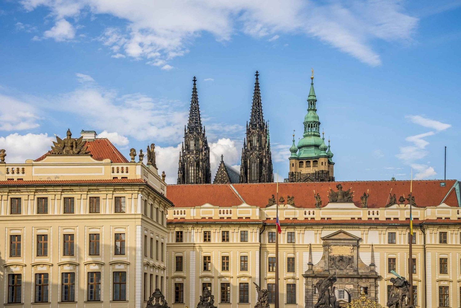 Prague Castle: Small-Group Tour with Visit to Interiors