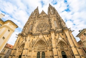 Prague: Castle Tour with Local Guide and Entry Ticket