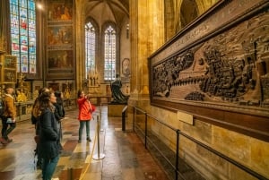 Prague: Castle Tour with Local Guide and Entry Ticket