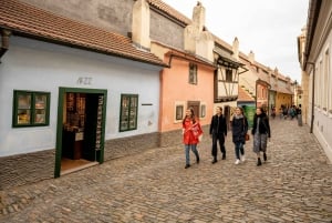 Prague: Castle Tour with Local Guide and Entry Ticket