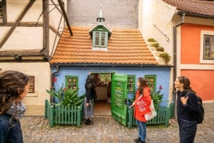 Prague: Castle Tour with Local Guide and Entry Ticket