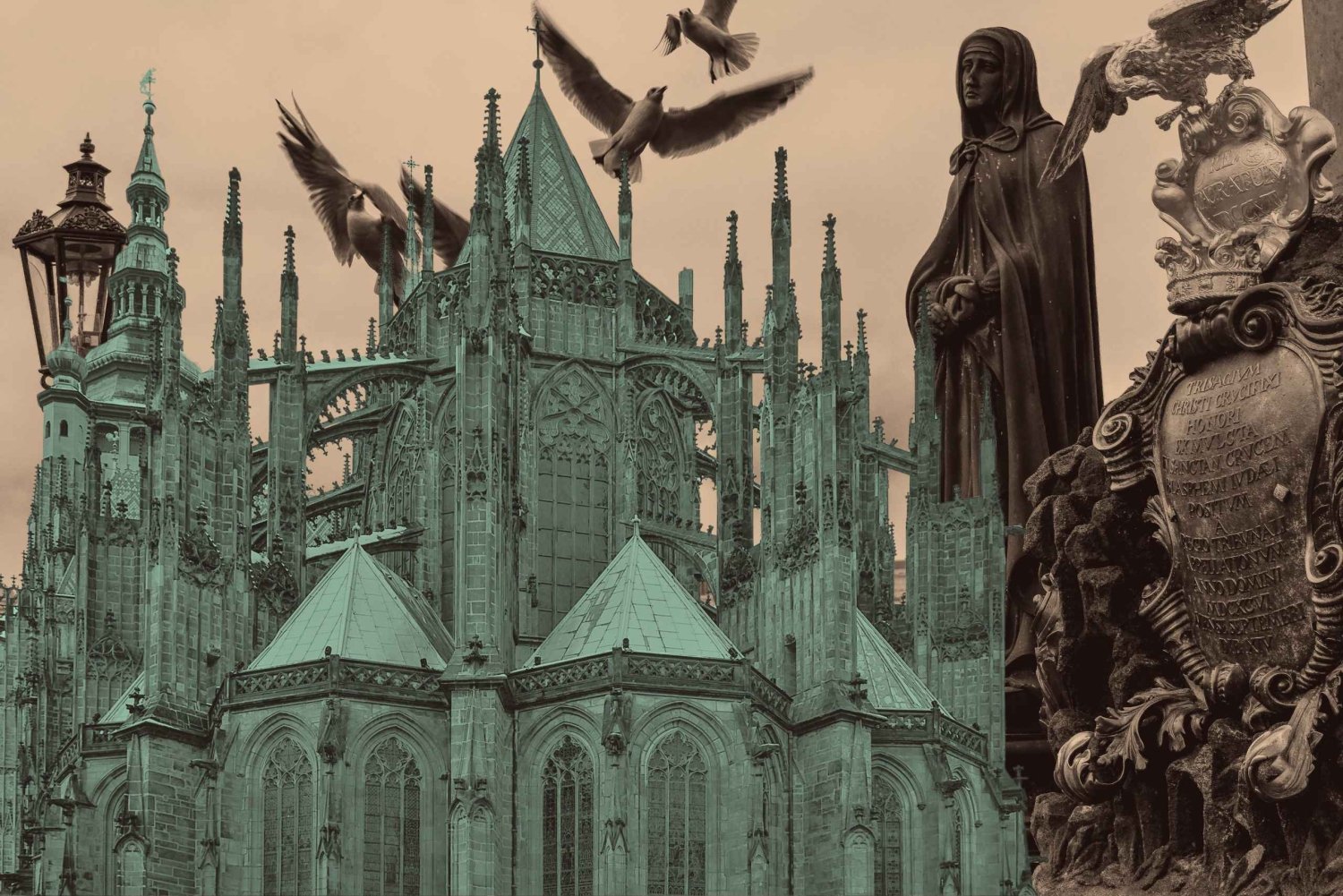 Prague: Charles Bridge and Prague Castle Private Guided Tour