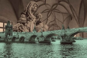 Prague: Charles Bridge and Prague Castle Private Guided Tour