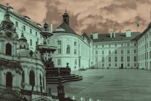 Prague: Charles Bridge and Prague Castle Private Guided Tour