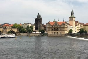 プラハ市：バスで行く1時間のオリエンテーションツアー