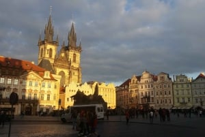 プラハ市：バスで行く1時間のオリエンテーションツアー