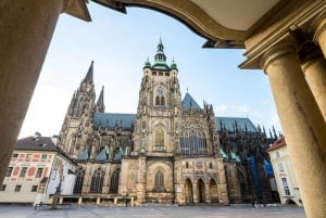 Prague: City Highlights By Bus, Boat, and on Foot