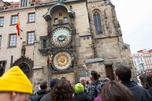 Prague: City Highlights By Bus, Boat, and on Foot