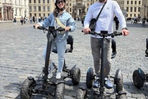 Praga: tour in scooter elettrico tra gli highlight della città