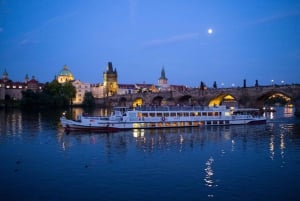 Prague: City Tour and Dinner Cruise with Hotel Pickup