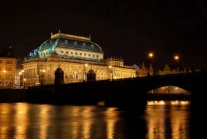 Prague: City Tour and Dinner Cruise with Hotel Pickup