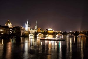 Prague: City Tour and Dinner Cruise with Hotel Pickup