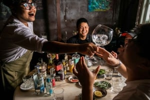 Prague: Cocktail-Making Workshop with Mixologist