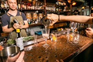 Prague: Cocktail-Making Workshop with Mixologist