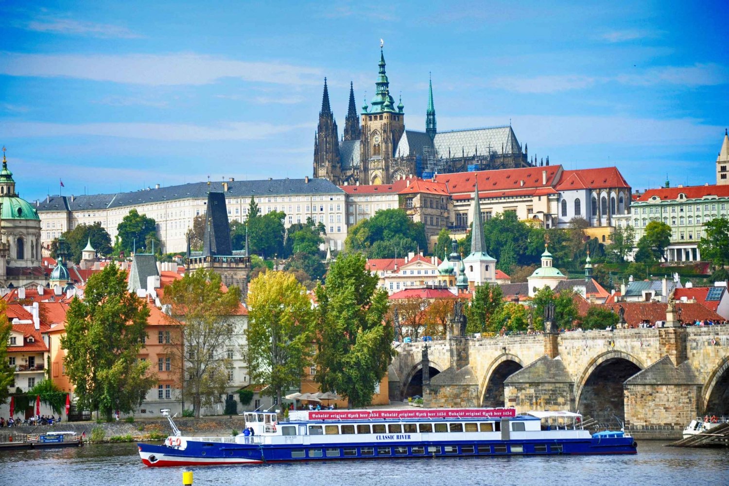 Prague: Castle Entry Ticket with Guide and River Cruise