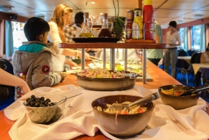 Praga: crociera con cena e servizio di prelievo e rientro in hotel