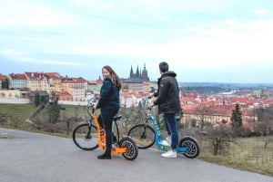 Prague: E-Bike/E-Scooter Viewpoint Tour