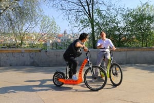 Prague: E-Bike/E-Scooter Viewpoint Tour