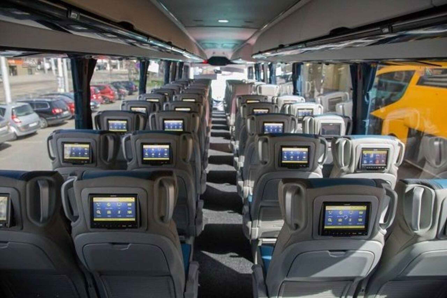 Praha: Enkel bussreise til/fra Karlovy Vary