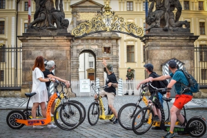 Prague: E-Scooter Grand City & Panoramas Small-Group Tour