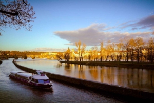 Prague: Evening Vltava River Eco Cruise with Prosecco