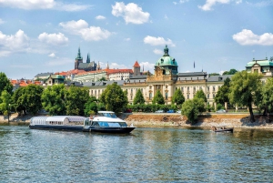 Prague: Evening Vltava River Eco Cruise with Prosecco