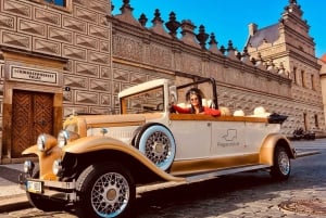 Praga: Castelo de Karlstejn, um conto de fadas, num carro de estilo retro