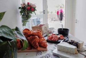 Prague: Farmers Market and Brunch Class with Celebrity Chef