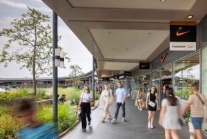 Prague: Fashion Arena Prague Outlet Half-Day Shopping Tour