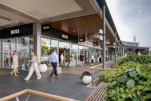 Prague: Fashion Arena Prague Outlet Half-Day Shopping Tour