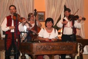 Prague: Traditional Folklore Evening with Dinner & Music