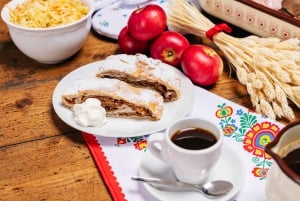 Prague: Folkloric Dinner Show with Unlimited Drinks