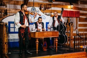Prague: Folkloric Dinner Show with Unlimited Drinks