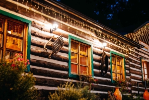 Prague: Folkloric Dinner Show with Unlimited Drinks