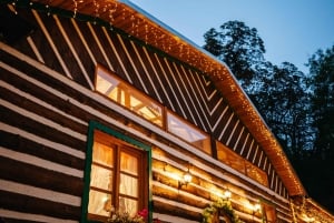 Prague: Folkloric Dinner Show with Unlimited Drinks