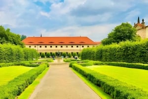 Prague: Full-Day Guided Tour of Prague in a Small-Group