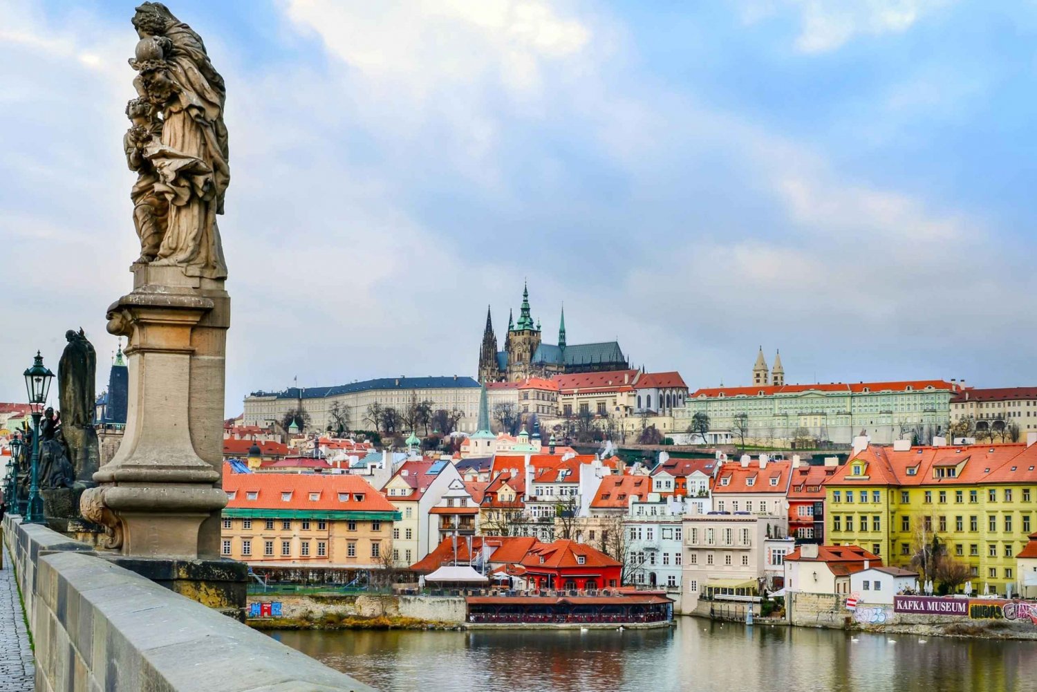 Prague: Grand City Tour by Bus and by Foot