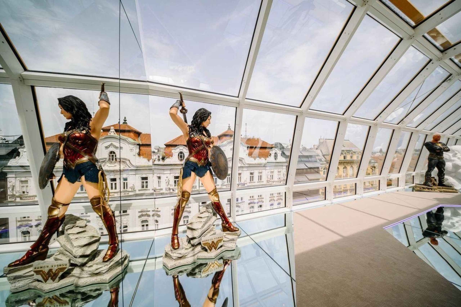 Prag - Superhjältar Heroes Park Superhero Store Inträdesbiljett