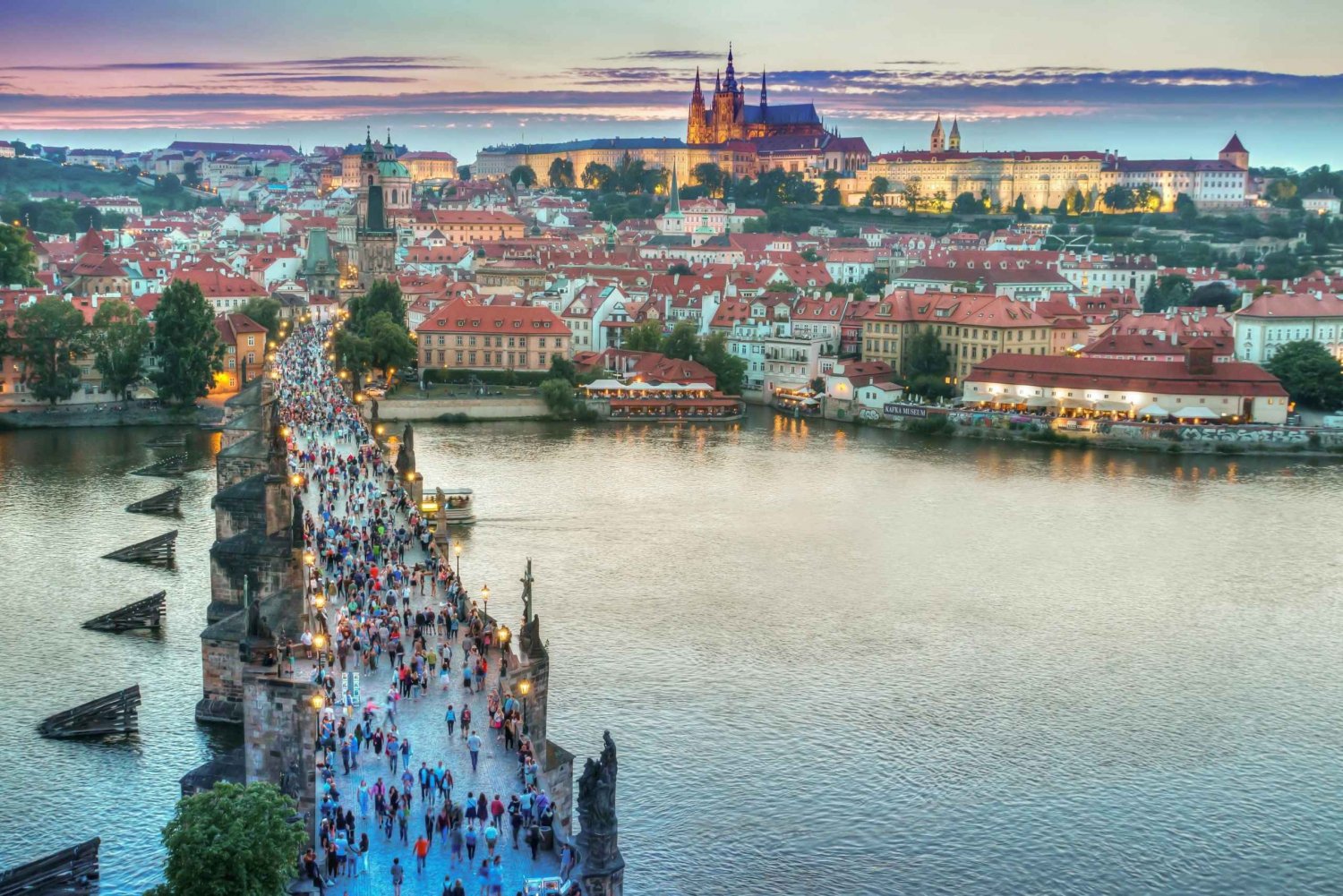 Prague: Highlights of Prague Private Half-Day Tour by Car