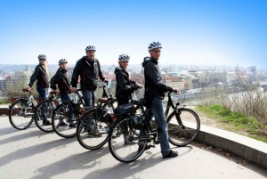 Prag: Kleine Gruppe oder private Tour mit dem Fahrrad durch die Stadtführung