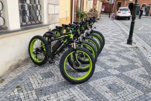 Prague: Highlights Tour on e-Scooter or eBike