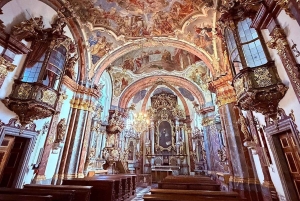 Prahan historialliset kohokohdat, mukaan lukien Loretan luostarikierros