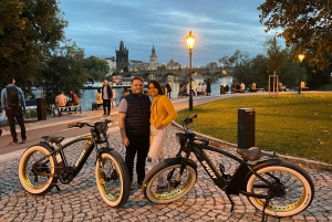 Prague Historical & Viewpoints Retro E-Bike Group Tour