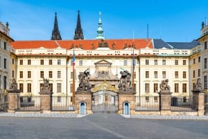 Prague Hradcany Castle, St Vitus Cathedral Tour with Tickets