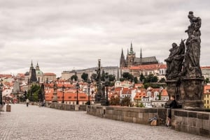 Prague: Iconic Insider Exterior Grand Walking Tour