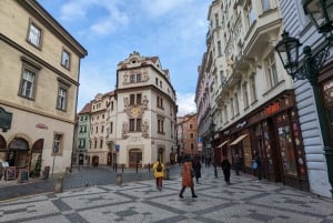 Prague: Illusion Art Museum Ticket & Digital City Tour