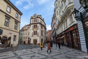 Prague: Illusion Art Museum Ticket & Digital City Tour
