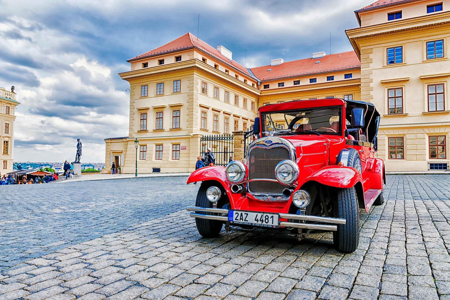 Prague in one day luxurious private walking tour