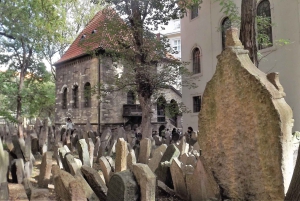 Prague: Jewish Quarter Walking Tour with Admission Tickets